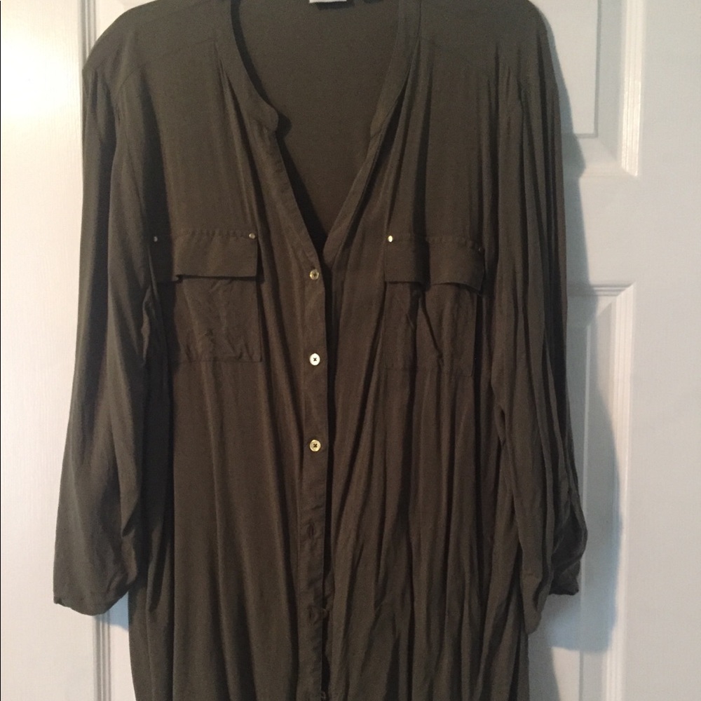 cute hunter or army green top